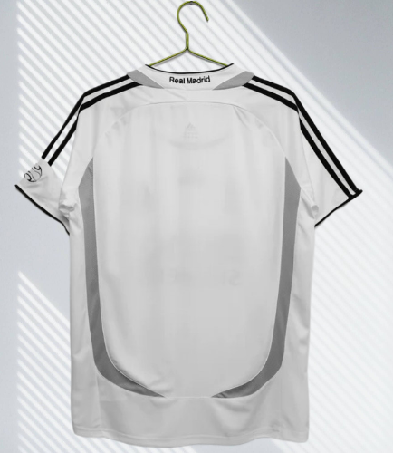 Real Madrid 2006/2007 Retro Home Jersey